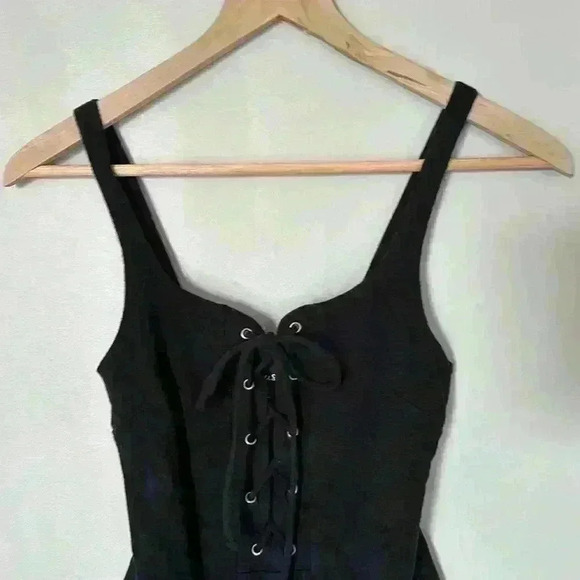 Black front tied bodysuit - Picture 3 of 10